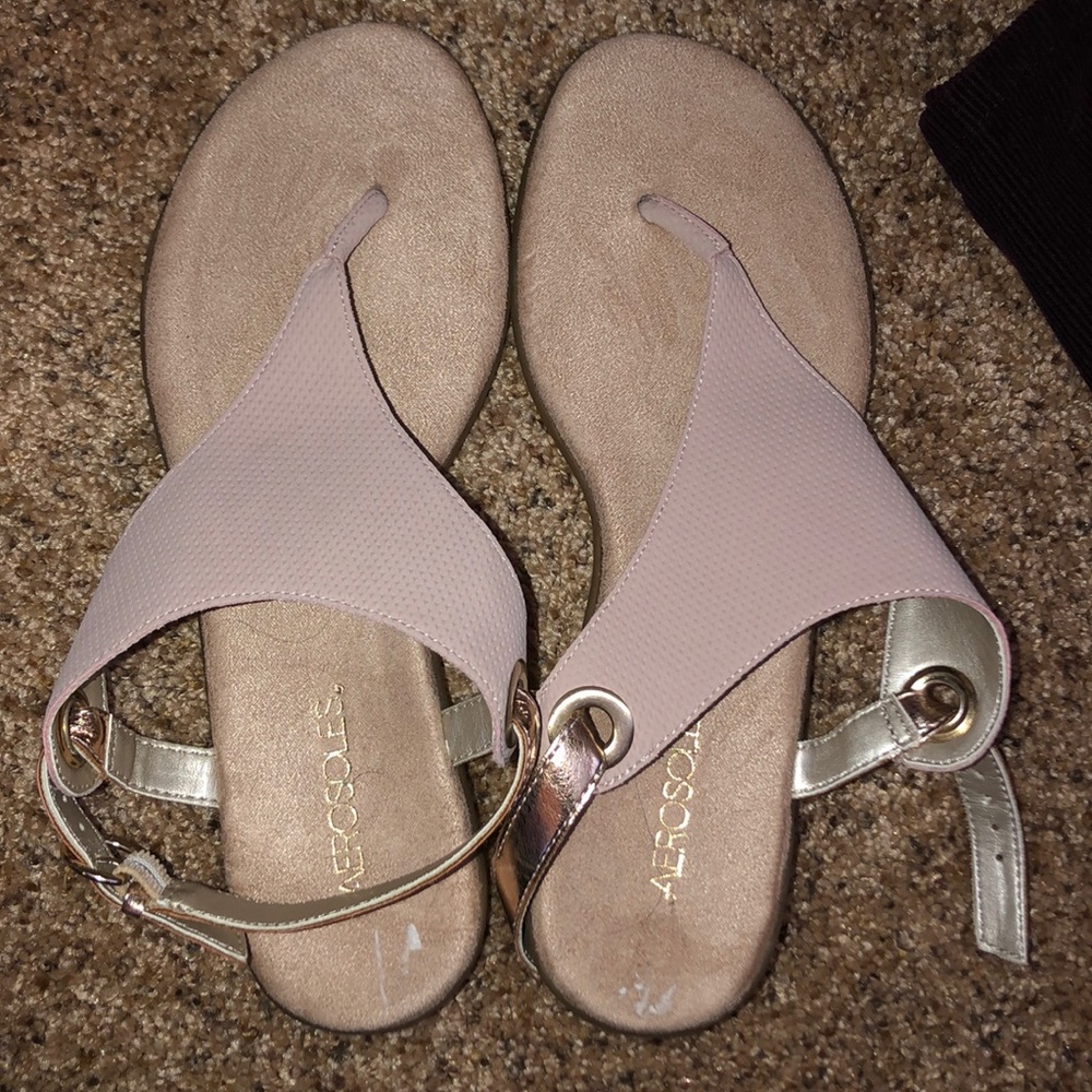 tan/ nude sandals